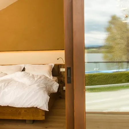לינה וארוחת בוקר Bio Weingut Georgium Sankt Georgen am Längsee