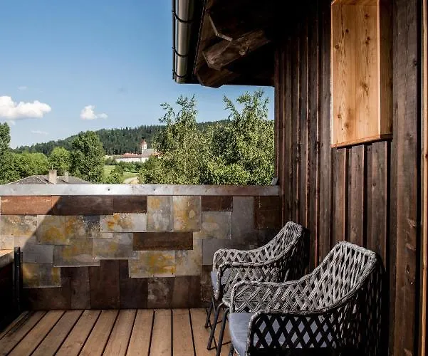 Bio Weingut Georgium Couette-café 4*